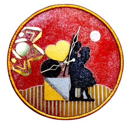 Couple Dancing Love Clock