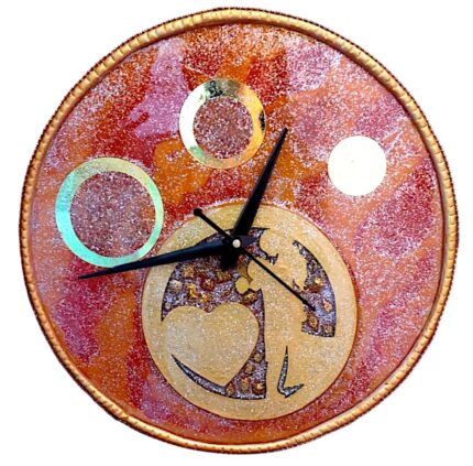 ✨ Key Features: Handcrafted resin art clock with a motherhood theme. Elegant glitter background in warm, radiant hues. Symbolic design of a mother & child within a heart. Durable frame with quartz movement for accurate time. Perfect wall décor for living rooms, bedrooms, nurseries, or gifting. 🎁 Best Gift For: Mother’s Day, birthdays, anniversaries, baby showers, or as a keepsake for moms. This artistic resin clock beautifully combines timekeeping with emotions, making it a unique piece of décor and a timeless reminder of love.